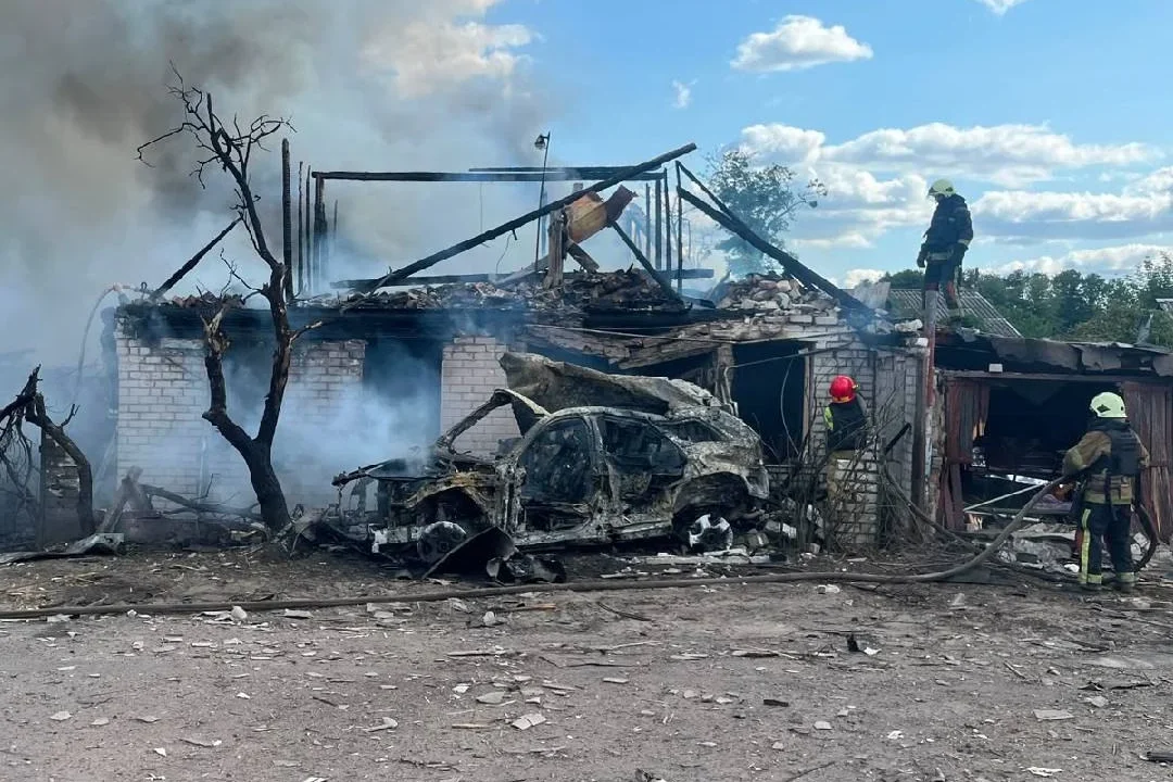 Авіаудар КАБом по Ізюму: постраждали п’ятеро жінок, пошкоджено будинки
