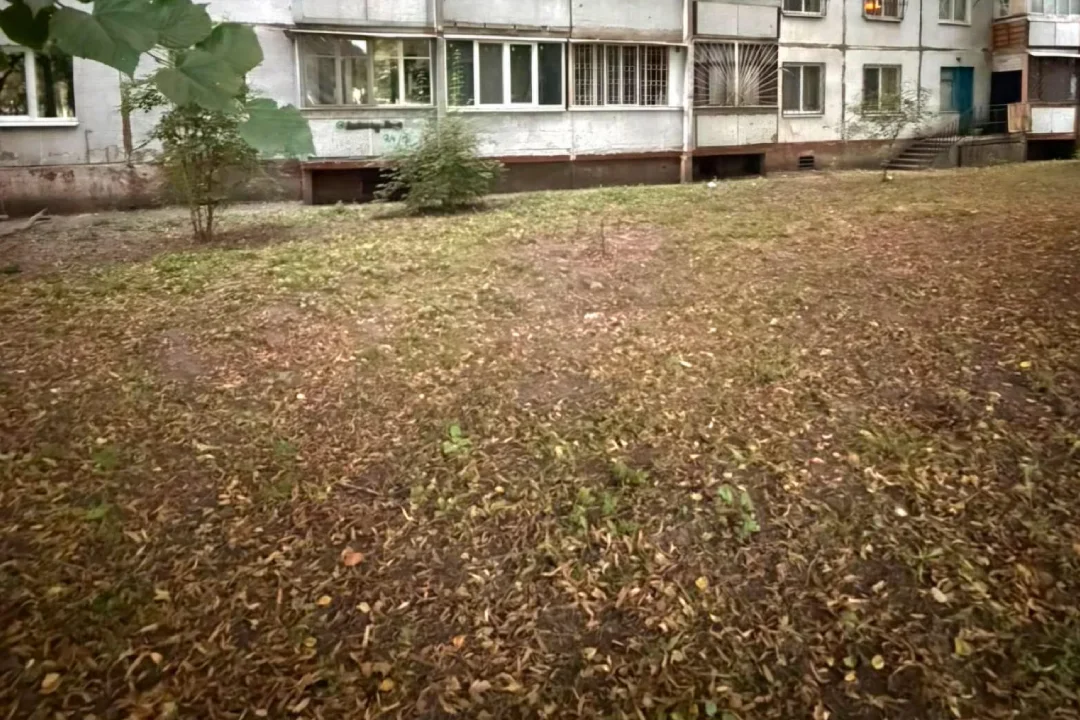 Підірвали димові шашки біля будинків: у Салтівському районі поліція шукає хуліганів
