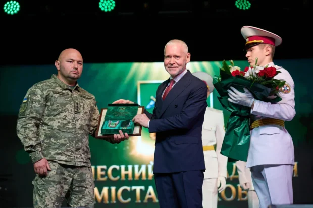 У День міста Терехов вручив відзнаки новим «Почесним громадянам міста Харкова»: список нагороджених