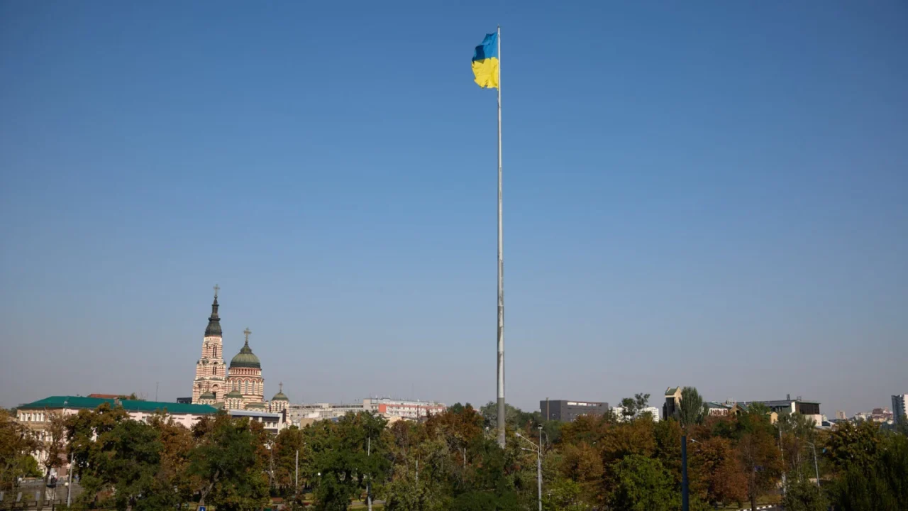 У Харкові підняли Державний Прапор України