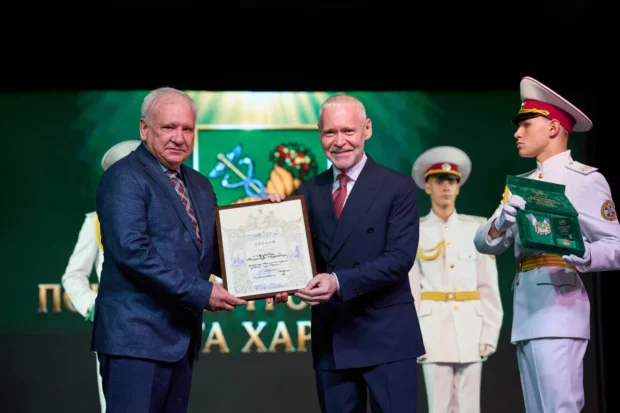У День міста Терехов вручив відзнаки новим «Почесним громадянам міста Харкова»: список нагороджених