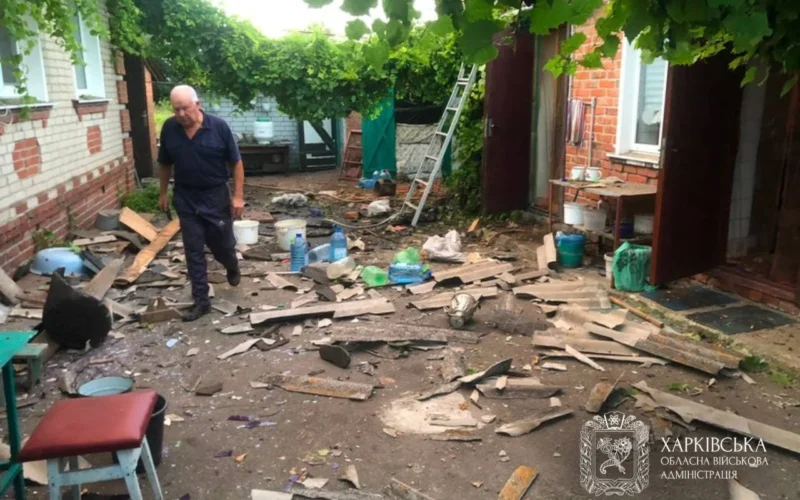 Масовані удари по Харкову та семи районах області: двоє загиблих, дев’ятеро поранених, пошкоджено комбайн і банк