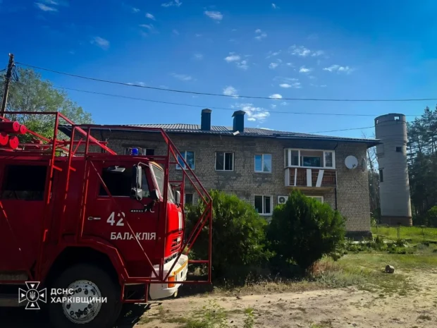 Ракетний удар по Балаклії: надзвичайники врятували жінку, ще двоє людей дістали поранення