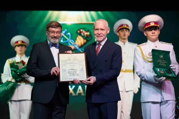 У День міста Терехов вручив відзнаки новим «Почесним громадянам міста Харкова»: список нагороджених