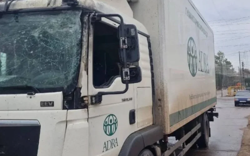 В Золочеві росіяни завдали удару по автомобілю, де роздавали гумдопомогу
