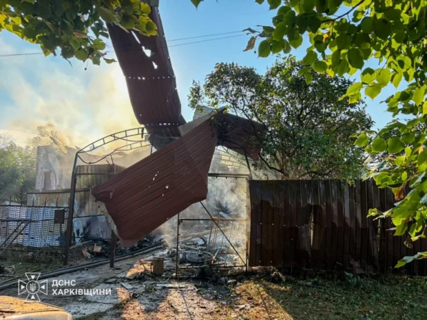Російський удар БпЛА по Катеринівці на Харківщині: загинула жінка, 13-річний підліток зазнав важких опіків