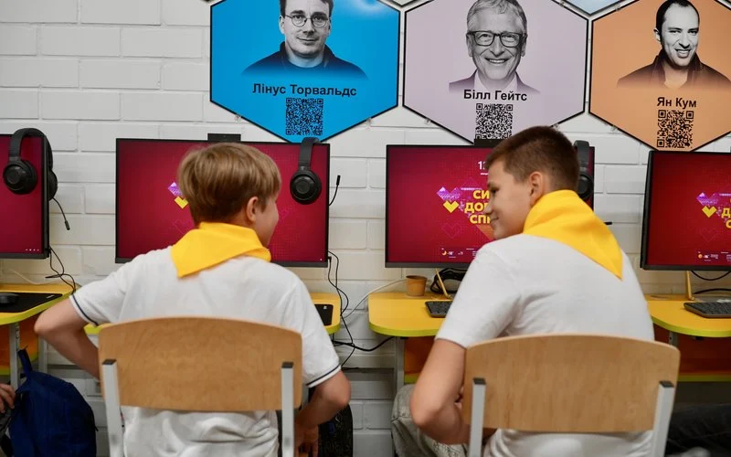 У підземній школі Харкова Betking Foundation облаштував сучасний комп’ютерний клас для дітей