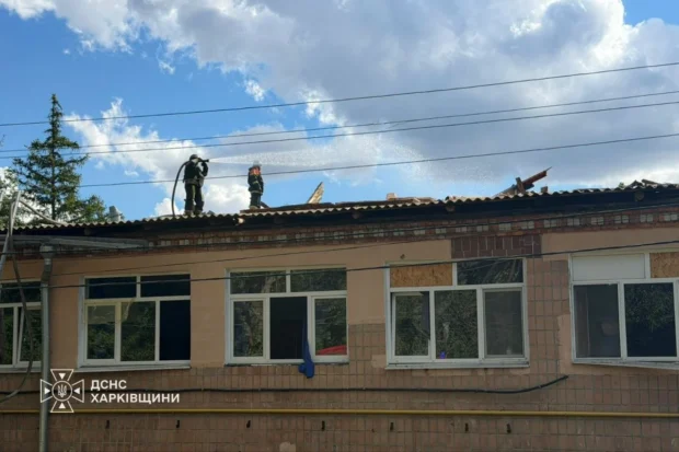 Ракетний удар по Чугуєву: рятувальники ліквідували пожежу на підприємстві