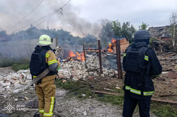 Російська атака на Богодухівщину: у селищі Золочів російський БпЛА влучив у приватний будинок