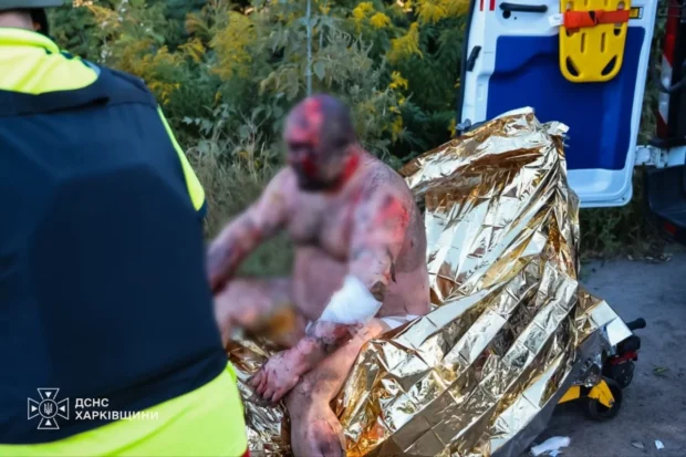 Ворожий удар по Харкову: росіяни атакували безпілотником АЗС у Київському районі, є поранені 