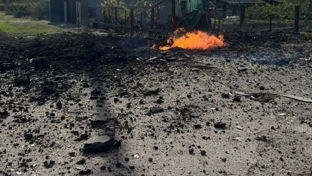 Росіяни вдарили по Лозівській громаді на Харківщині: шестеро чоловіків дістали поранення (фото)