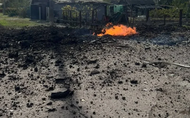 Росіяни вдарили по Лозівській громаді на Харківщині: шестеро чоловіків дістали поранення (фото)