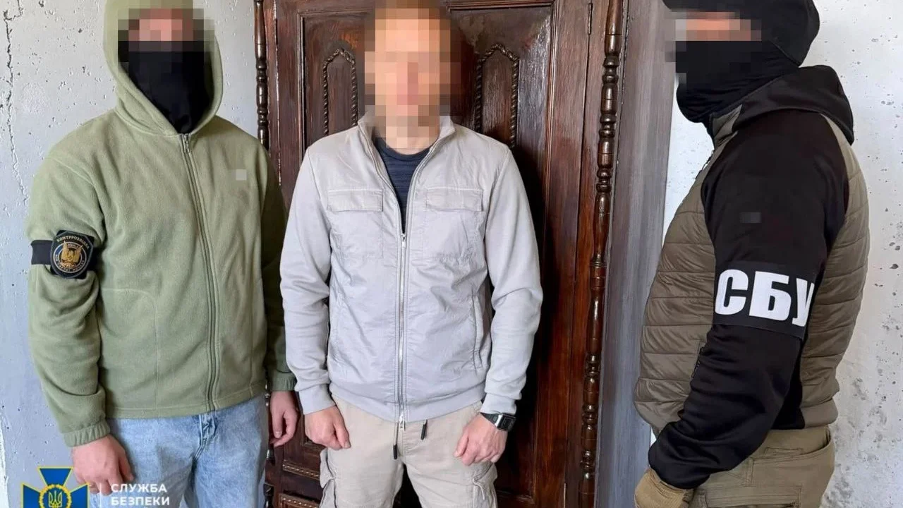 Шпигував у лавах ДШВ за обіцянку втечі до рф: на Харківщині затримали агента спецслужб ворога