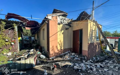 На Харківщині вогнеборці оперативно загасили пожежу, спричинену обстрілом росіян (фото)