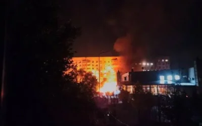 У передмісті Харкова росіяни влучили в ТЕЦ та поблизу магазину: є загиблі та поранені (фото)