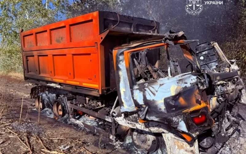 На Богодухівщині через удар БпЛА по вантажівці загинув чоловік, ще один дістав поранення