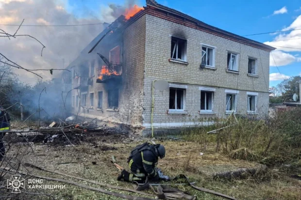 Атака БпЛА на Шевченкове: у селищі спалахнули будинки