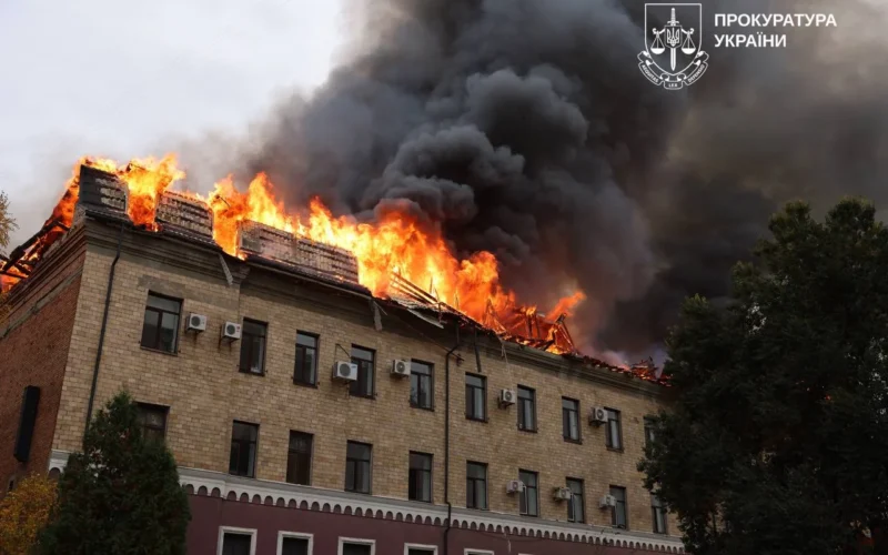 Росіяни вдарили двома дронами по Основ’янському району Харкова: постраждала 13-річна дитина (відео)