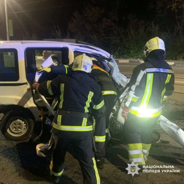 Смертельна ДТП у Харкові: загинули двоє пасажирів, водії у лікарні
