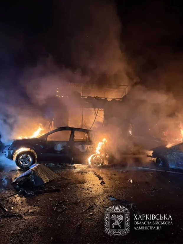 У передмісті Харкова росіяни влучили в ТЕЦ та поблизу магазину: є загиблі та поранені