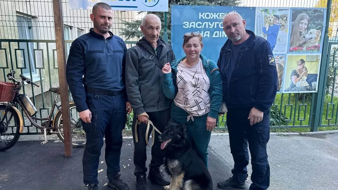 Переселенцям із Великого Бурлука знайшли будинок у Харкові, щоб вони змогли забрати з притулку собаку (фото)