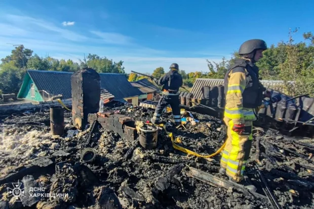 На Харківщині вогнеборці оперативно загасили пожежу, спричинену обстрілом росіян 