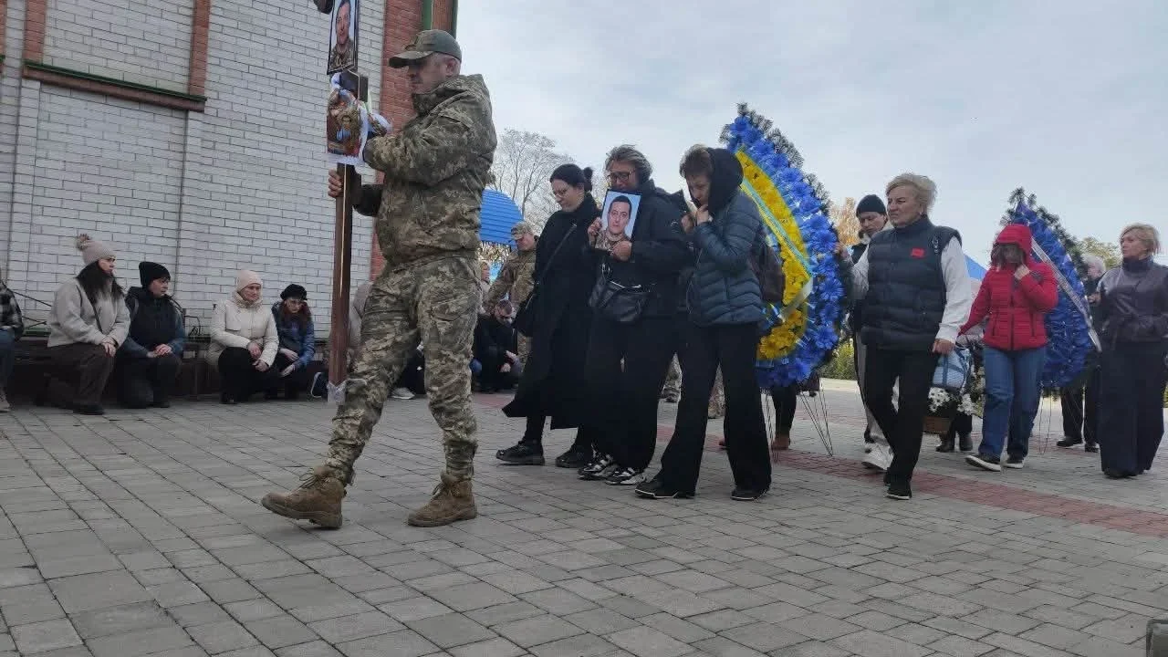 У лікарні через три тижні після мобілізації помер лікар-педіатр із Харківщини: Сухопутні війська проводять перевірку