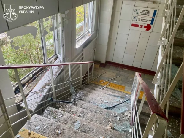 У Харкові внаслідок удару по поліклініці постраждали п’ятеро людей: росіяни застосували «Бандероль» 