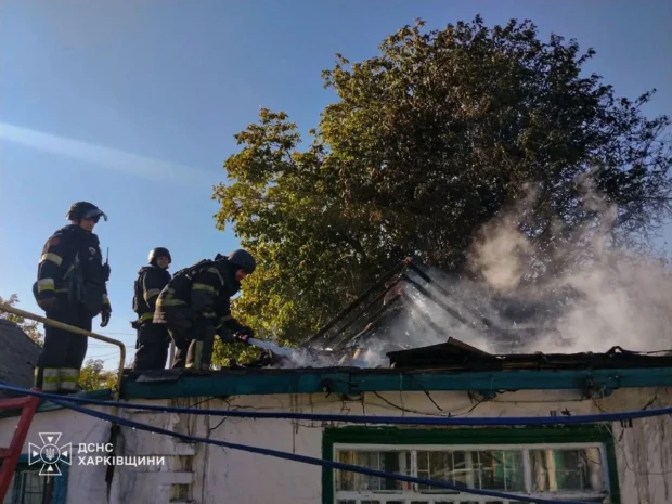 Росіяни вдарили по Лозовій: виникли пожежі, є загиблі та поранені 